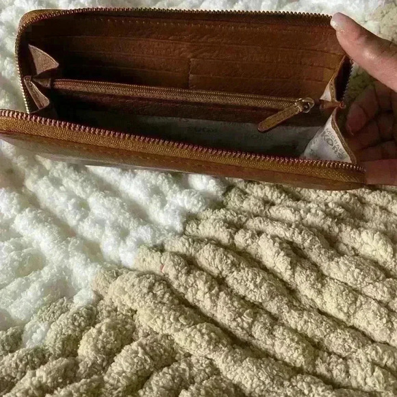 Michael kors brown leather clutch zipper wallet - Picture 2 of 7